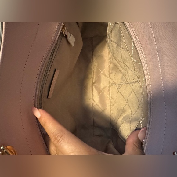 Michael Kors purse - Picture 4 of 5